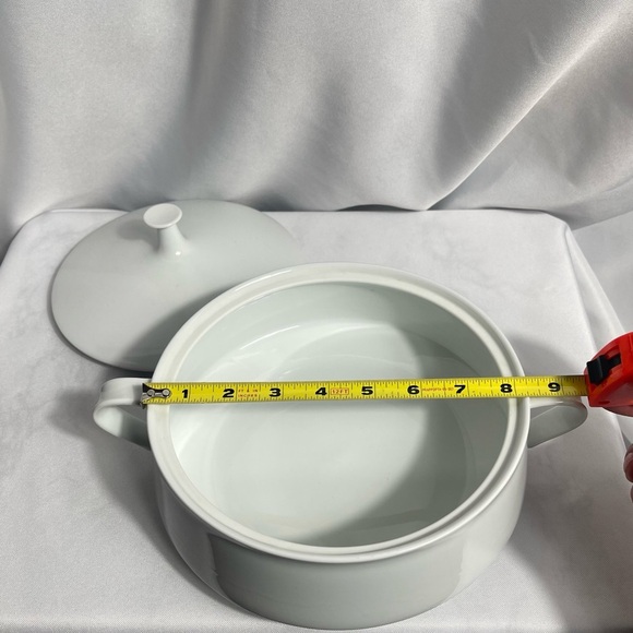 Noritake Angela White Vegetable Dish Round W/ Lid Cook Serveware Collection New - Picture 8 of 9